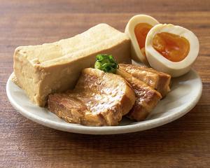 【おかず】豚角煮豆腐と半熟煮卵 Pork Kakuni Tofu and Egg