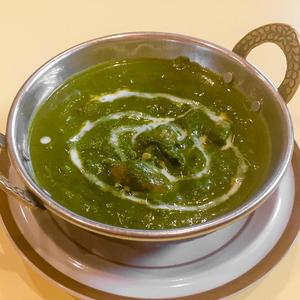 ほうれん草チキンカレー SAG CHICKEN CURRY