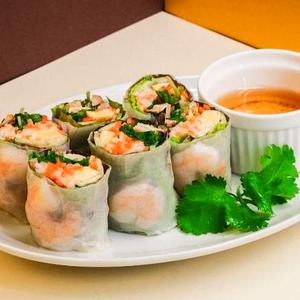 生春巻き(2本)SPRING ROLL