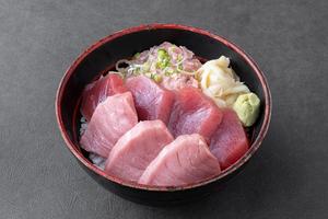 上マグロ丼