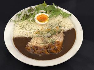 欧風黒バターチキンレッグカレー