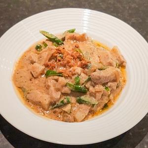 CHICKEN ADOBO 鳥肉煮込み