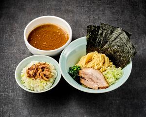 豚骨魚介つけ麺・肉飯セット(つけ麺・肉飯)