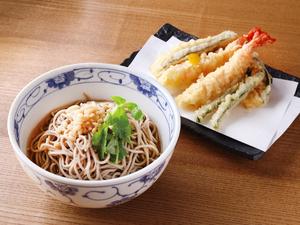 柿家すし 【温】海老天そば