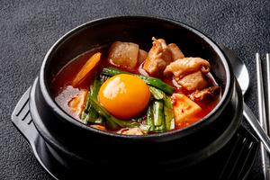 韓国カルビ丼とスンドゥブ 洞山 鶏ももスンドゥブ