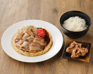 F-1023】大人気 お好み焼き弁当「豚玉(大阪)+ライス+唐揚げ2個」