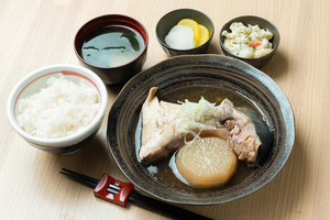 カンパチのかま煮定食