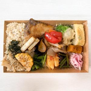 日替わりお弁当(メイン料理:魚) Heart Box (Fish)