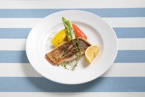 ピッツェリア マルデナポリ 本日のお魚の香草焼き