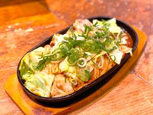 鉄板ホルモン味噌焼うどん