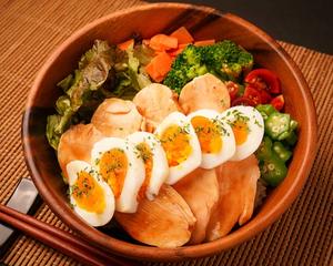 【豊富なタンパク質】てりたまチキン丼