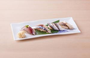 光り物4貫 White ＆ Blue Sushi (4 Pieces)