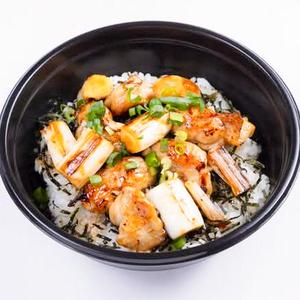 【期間限定大盛り・特盛無料】焼鳥丼