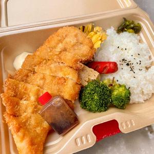 トンカツ弁当