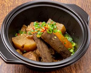 博多もつ鍋おおやま 牛すじ煮込み