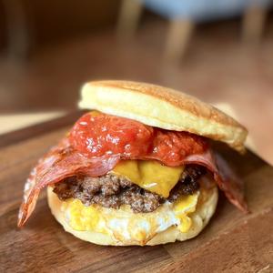 チーズバーガー(パンケーキ風)