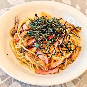 ベーコンときのこのバター醤油スパゲッティ
