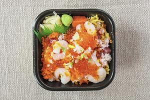 丼丸 あられ丼