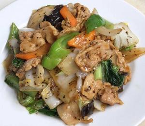 豚バラ黑胡椒炒め定食