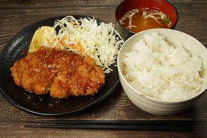 豚カツ定食