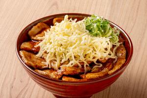 チーズデジカルビ丼
