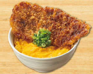 ガスト 【ごはん大盛り無料】チキンカツ玉子丼
