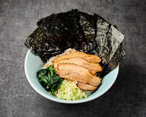 ≪3位≫海苔チャーシュー丼(チャーシュー3枚・薬味ネギ・ホウレン草・ノリ6枚)