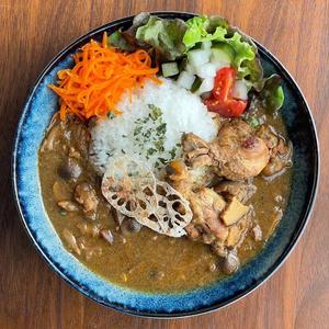 いりこ出汁とチキンときのこカレー