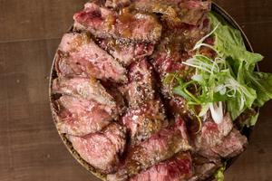 【1.5倍】肉大盛りハラミステーキ丼(150g)Large Harami Steak Bowl