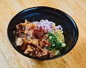 牛すじ油そば