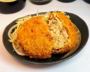 肉屋の特製ジャンボコロッケ