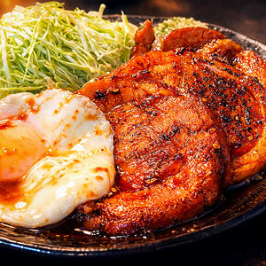 2番人気！チャーシューエッグ＆ライスセット・Chashu Egg with Rice
