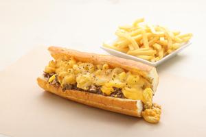 マッケンチーズステーキ Mac'n Cheese Steak