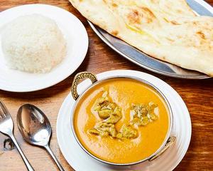 チキンカレーライス又はナン付 Chicken Curry with Rice or Naan