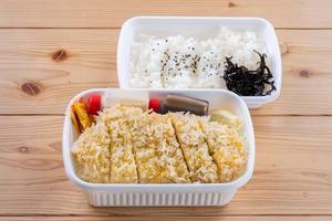 ロースカツ弁当150g
