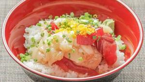 鮪とホタテの漬け丼
