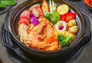 辛口海鮮入ヌードル