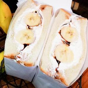 キャラメルバナナチョコ Caramel Banana Chocolate with Whippedcream Sandwich