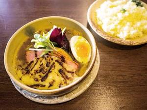 ベーコンと焦がしチーズカレー