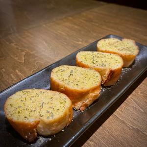 ガーリックトースト