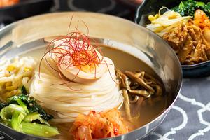 パラム風冷麺+(新)ミニ叉焼ビビンバ丼セット