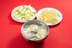 コムタンラーメン + 寿苑サラダ