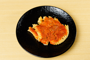 じっくり煮込んだ王道ボロネーゼ(ショートパスタ)