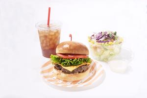 【100%レタトマチーズバーガー★サラダセット】/The 100%Cheeseburger w/ Lettuce ＆ Tomato ★Salad COMBO