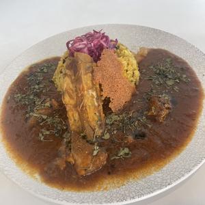 ポークスペアリブの薬膳カレー