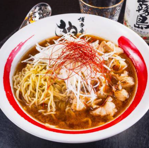 辛麺(炙りもつ) 大辛
