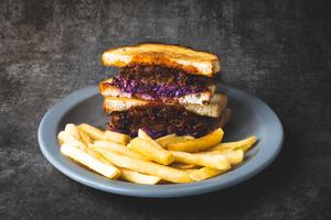 ジャンキーバーベキュープルドポークサンドイッチ Junky BBQ Pulled Pork Sandwich