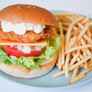フィッシュバーガー 【フライドポテト付き】