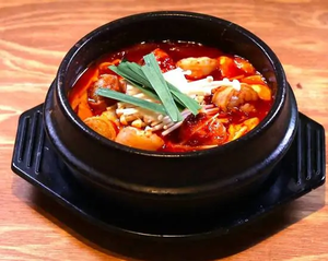 ホルモンスン豆腐チゲ(ご飯,おかず3品付き)