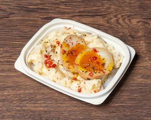 トリュフ風味のチーズポテトサラダ